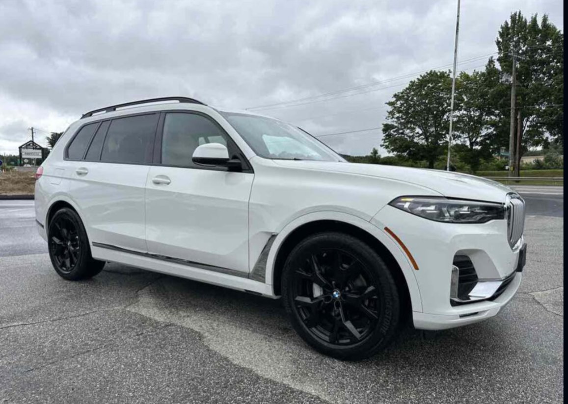 TheSportsAddic's tweet photo. Non sports related but I need some input...
Wife is away on vacation at her parents and our 10yr anniversary is Saturday. I want to buy her a car.
Should I get the BMW X7 or Range Rover Velar?
Comment BMW or Ranger Rover
#newcar #FantasyFootball #helpmepick https://t.co/jR0BCY3JBK