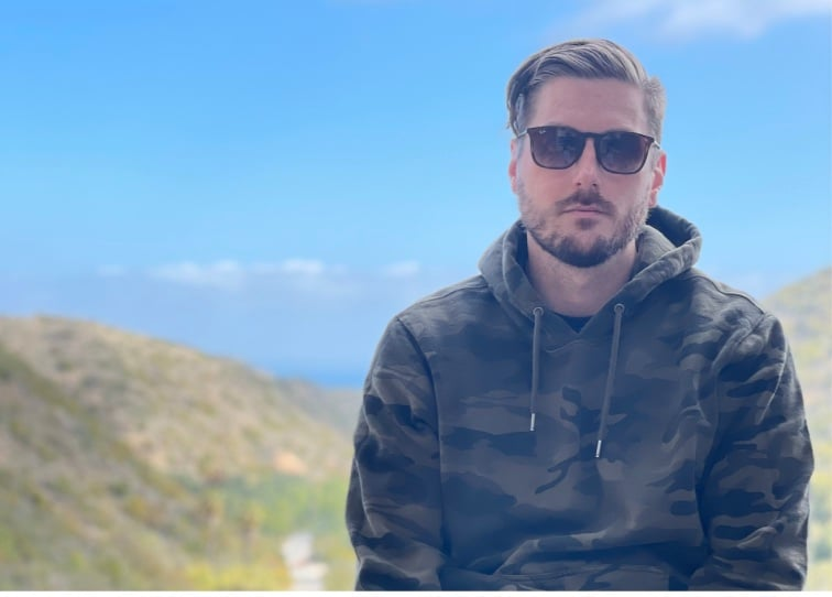 ki11ian_Rh's tweet photo. Discover how BleuFi's community-first approach is revolutionizing the NFT space! Learn why strong communities are key to NFT success. #NFTCommunity #BleuFi #Blockchain #Crypto https://t.co/P06JJnXz3g https://t.co/kFWMUUFcHo
