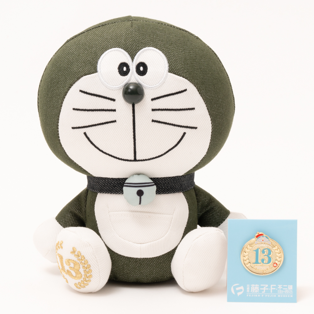 ドラえもんぬいぐるみ 12周年と13周年 ドラえもんぬいぐるみ 12周年と13周年 川崎市 藤子・F・不二雄
