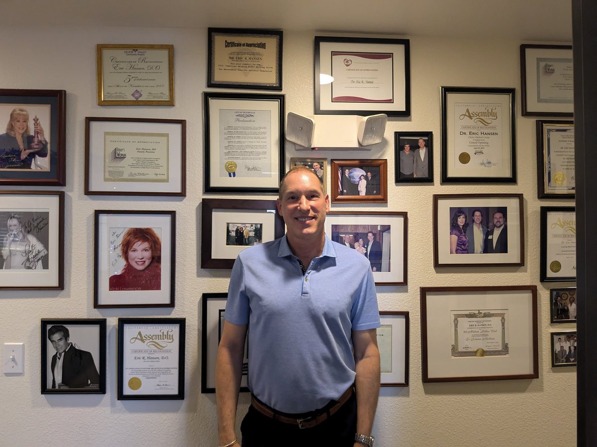 6/ I will also note that at times he has stood against what he believes to be incorrect political or scientific dogma

He does not have to worry about his job if his views are unpopular within his organization, or if his medical opinions run counter to consensus

he's independent