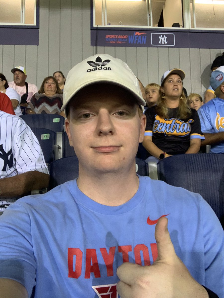 dmagers44's tweet photo. In the flesh. Always reppin. #GoFlyers https://t.co/SB07HOhjEr