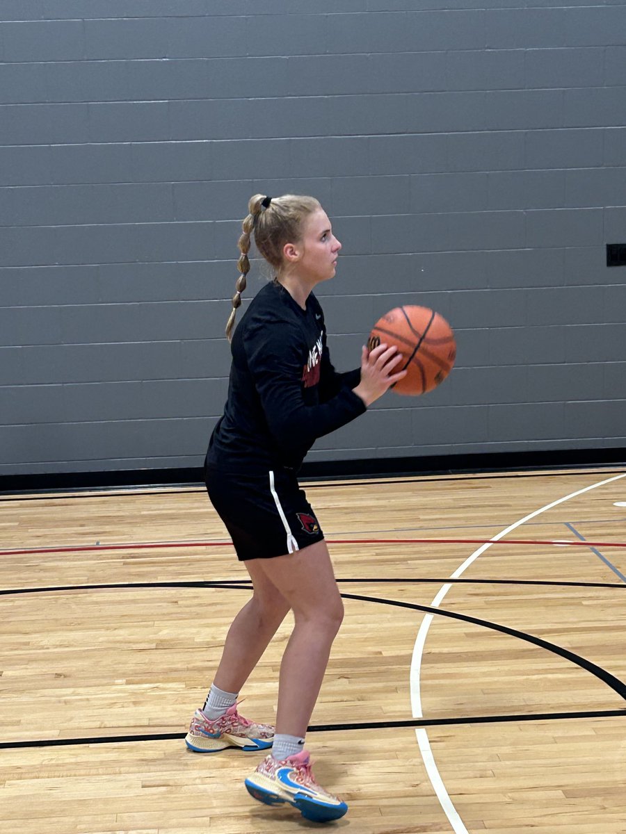 Mr_Krynicki's tweet photo. So excited for this girl!  Our journey started her freshmen year of high school and in a couple of days she goes chasing her dream!  Continue to do big things ⁦@MaliaThelen⁩ at Lake State! Very proud of you-  #MakeShots https://t.co/s7919NSWqv