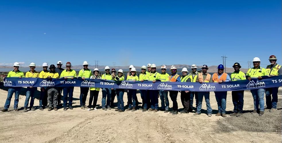 SenJackyRosen's tweet photo. NV is a leader in solar. Thanks to projects like @NevadaGoldMines’ TS Solar Facility, we're increasing energy production from this renewable source &amp; reducing emissions. 

I’m proud to have helped fund this project through the Bipartisan Infrastructure Law. https://t.co/5fgMVGqPcT