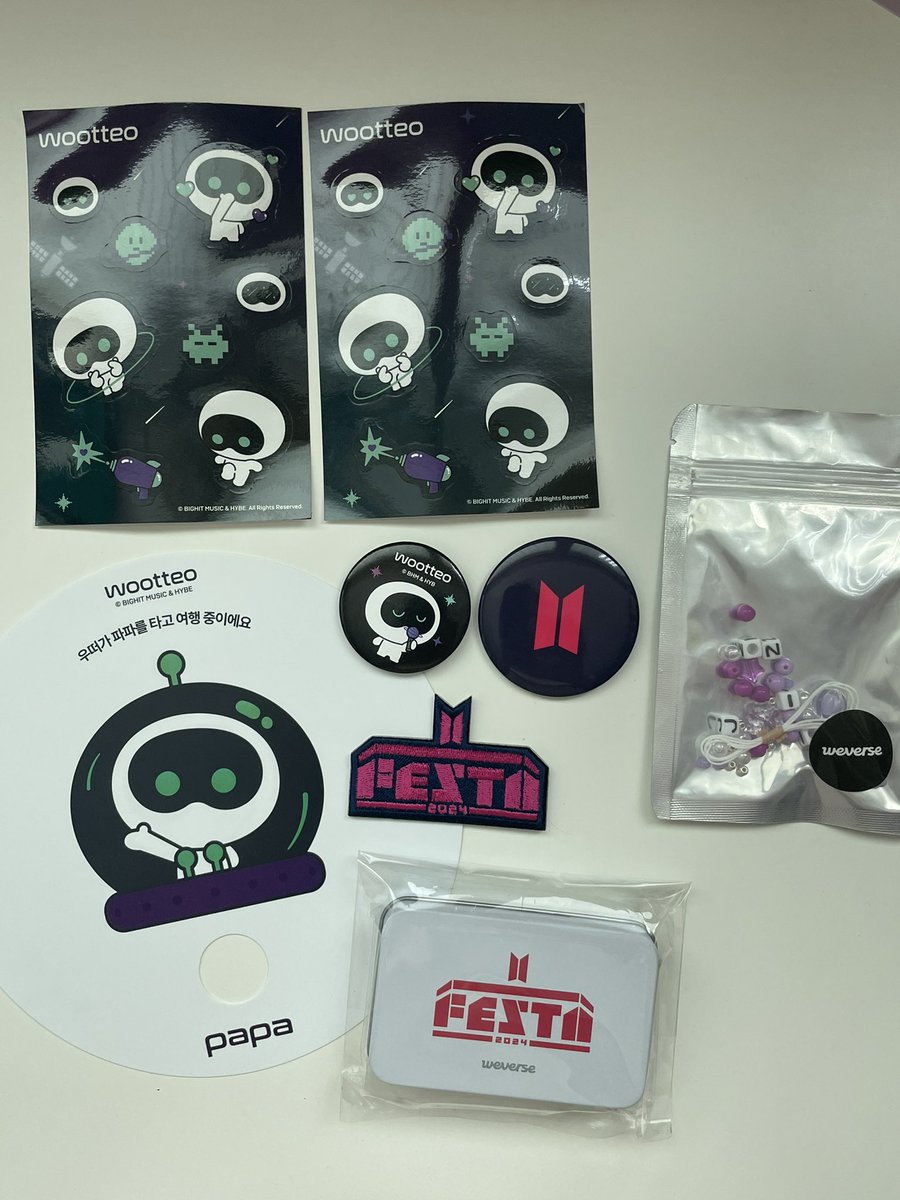 7_jinsug's tweet photo. ARMY ZONE BTS FESTA 2024 ARMY BOOTH FULL SET
wootteo 우떠 스티커 2장 + 우떠 뱃지 + 부채
페스타 스티커 세트 틴케이스 
단체 뱃지
키링 지민
all 50.0
bts jin suga rm j-hope jimin v jungkook
photocard army dvd 남준 석진 윤기 호석 지민 태형 정국 양도 판매 아미존 아미부스 페스타 https://t.co/6icsGo2ShH