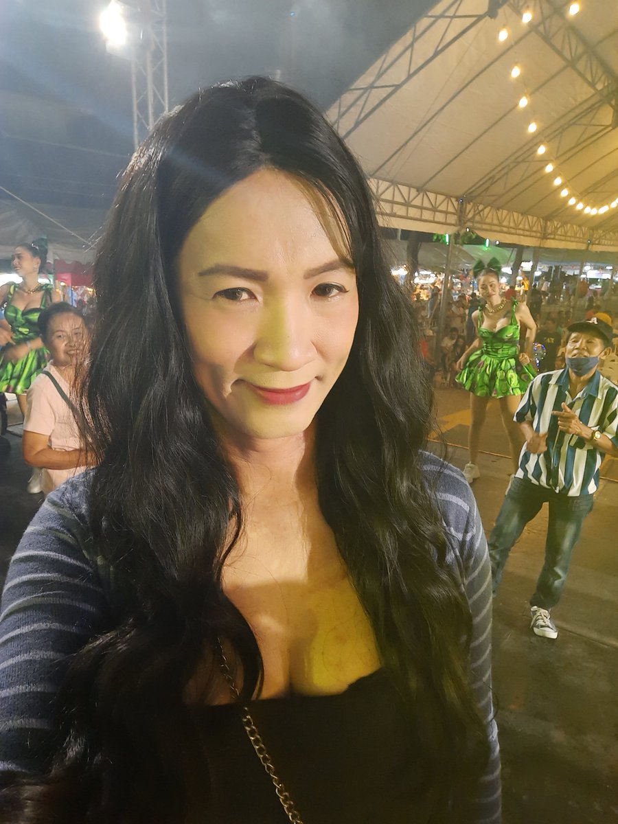สาวสองผลัดเสียบปทุม tweet media