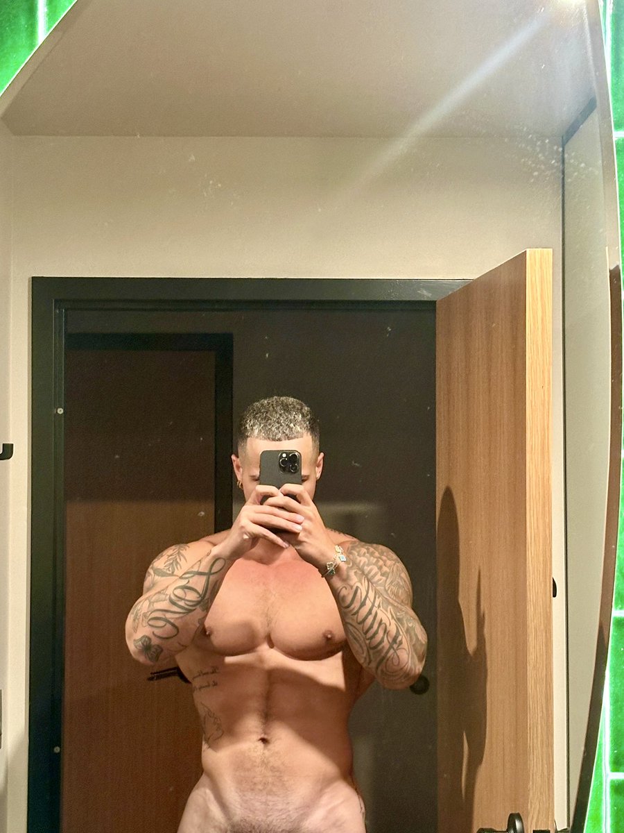 itsofficialjt's tweet photo. buenas noches https://t.co/lihJdgT0jR
