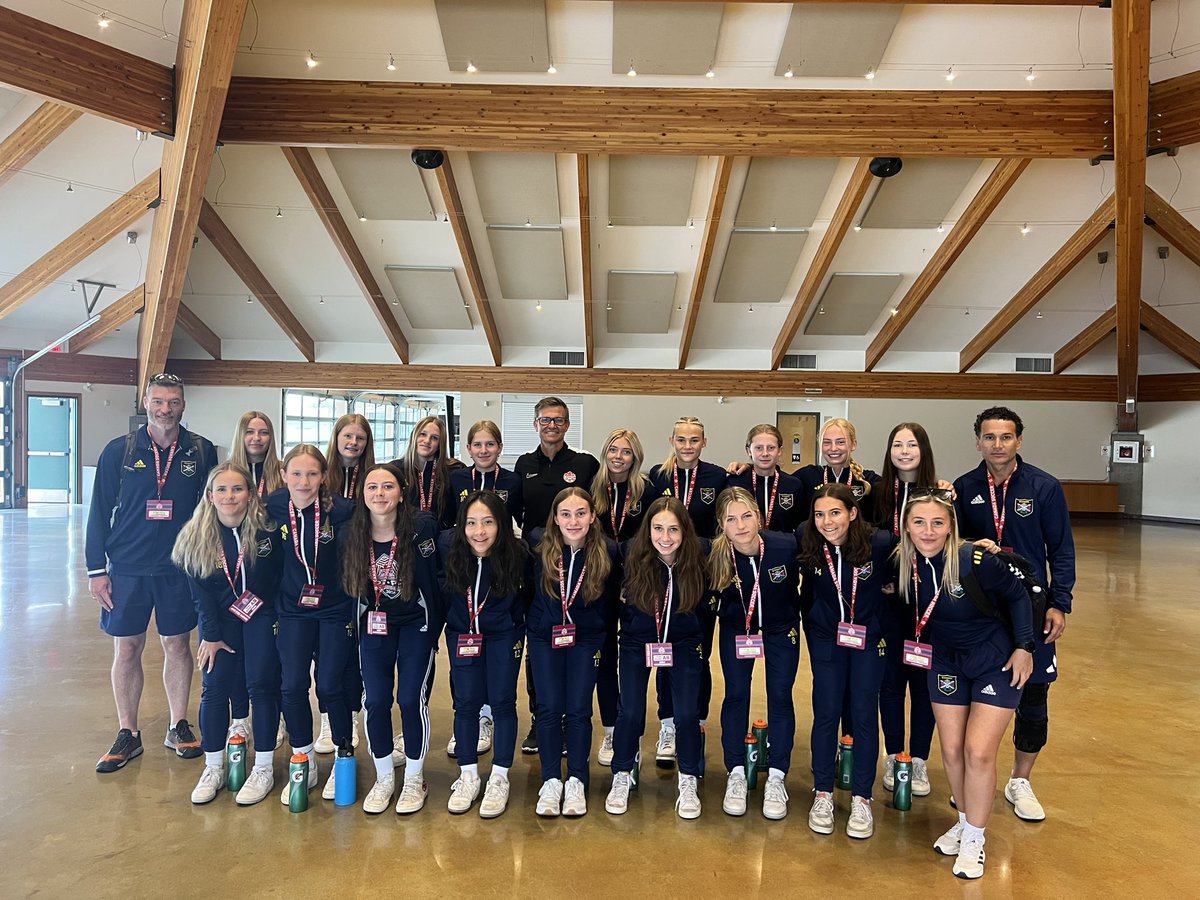 Stephanie Knight (@_coachsteph) on Twitter photo Top class week in Edmonton with our APDL 07s for the National PDP Championships! ⚽️🇨🇦
Highlights:
➡️Opening Ceremony
➡️3 Games
➡️Meeting with Jesse Marsch
➡️Team Activities
➡️Canada Soccer Presentation
➡️Team Practises
The team made everyone at <a href="/calgary_rangers/">Calgary Rangers</a> very proud! 🙌🏽 Top class week in Edmonton with our APDL 07s for the National PDP Championships! ⚽️🇨🇦
Highlights:
➡️Opening Ceremony
➡️3 Games
➡️Meeting with Jesse Marsch
➡️Team Activities
➡️Canada Soccer Presentation
➡️Team Practises
The team made everyone at <a href="/calgary_rangers/">Calgary Rangers</a> very proud! 🙌🏽