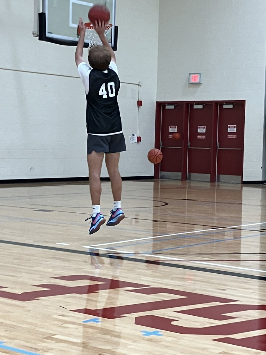 isaac_strother's tweet photo. Just wrapped up an incredible day of basketball at IU Indy. Thanks Coach Corsaro @CoachMBurris @coachGstl @keithoddo for a great experience! https://t.co/XaHhzy68gN