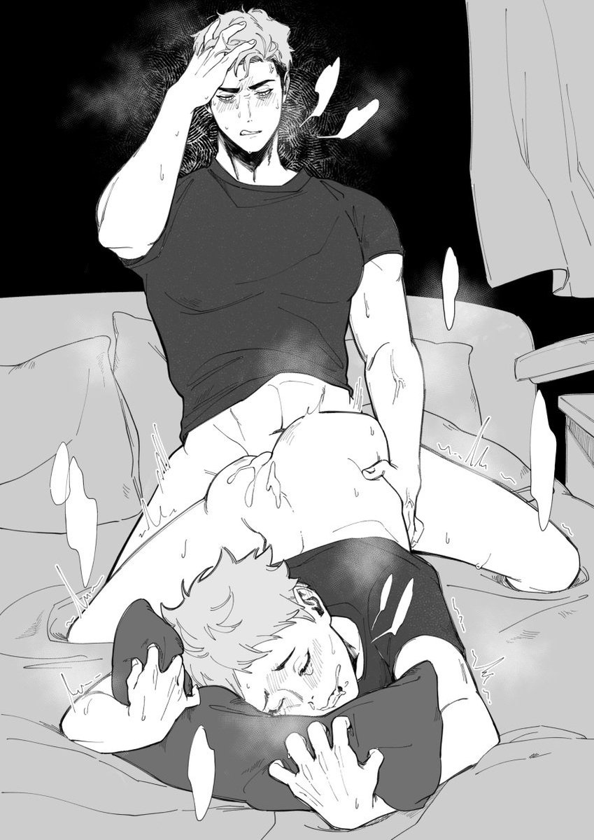 HALFORANGESHO's tweet photo. ⠀⠀ 
⠀⠀ Hinata always does his best to bond with fellow players. even if they are from the opponent team.
⠀⠀ #SeductiveSunday 
⠀⠀ https://t.co/GZ5KFanj5j