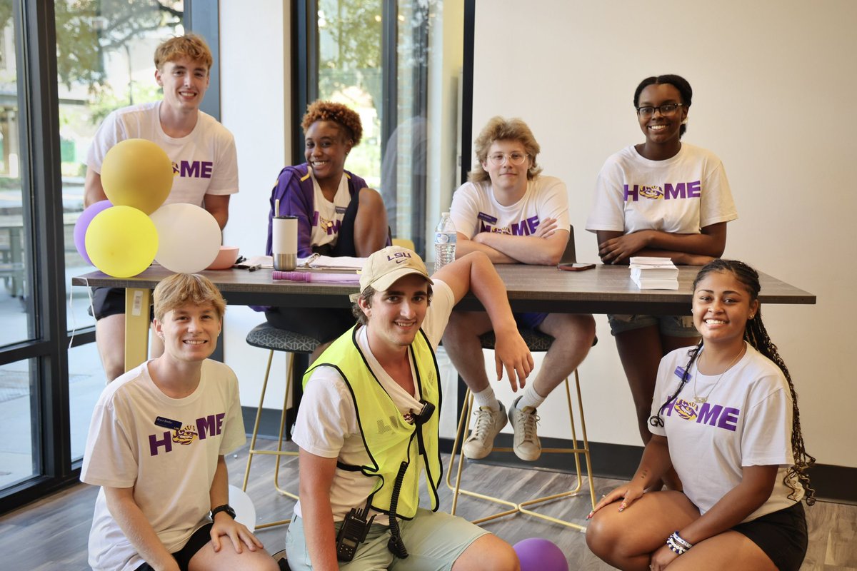 LSUResLife's tweet photo. The class of 2028 is officially home!ππ
#LSU | #myLSUhome | #LSU28 https://t.co/7CB27Uq7Ci