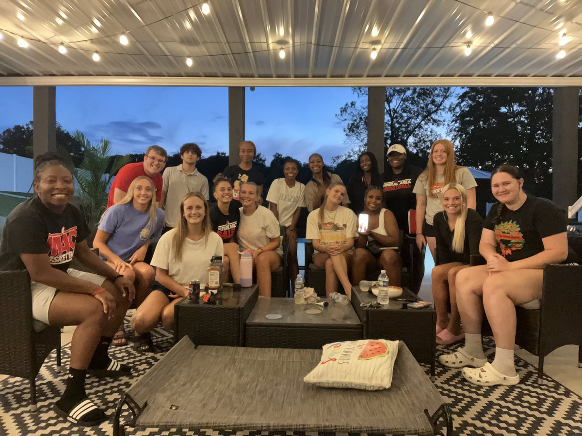 cardswomenbball's tweet photo. 2024-2025 Team meeting ✅
This squad is full of life &amp; laughter! Classes start tomorrow and before you know it, official practice will be here! 😈 https://t.co/FbMvhruGBD