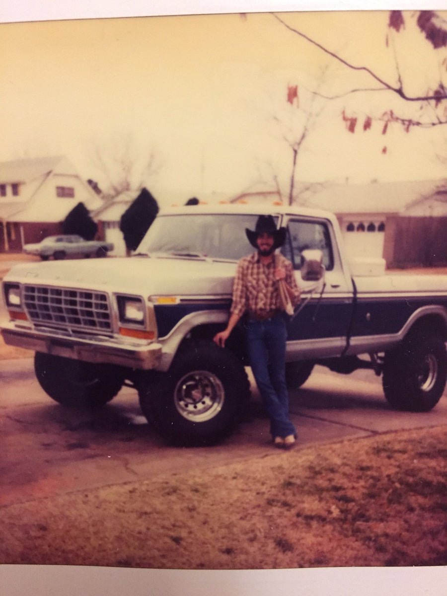LBH_13's tweet photo. @PostMalone
Post, if you ever need someone to go to the Cowboy’s game let me know!!! 60 year life long fan! https://t.co/lMNt8ijE9H