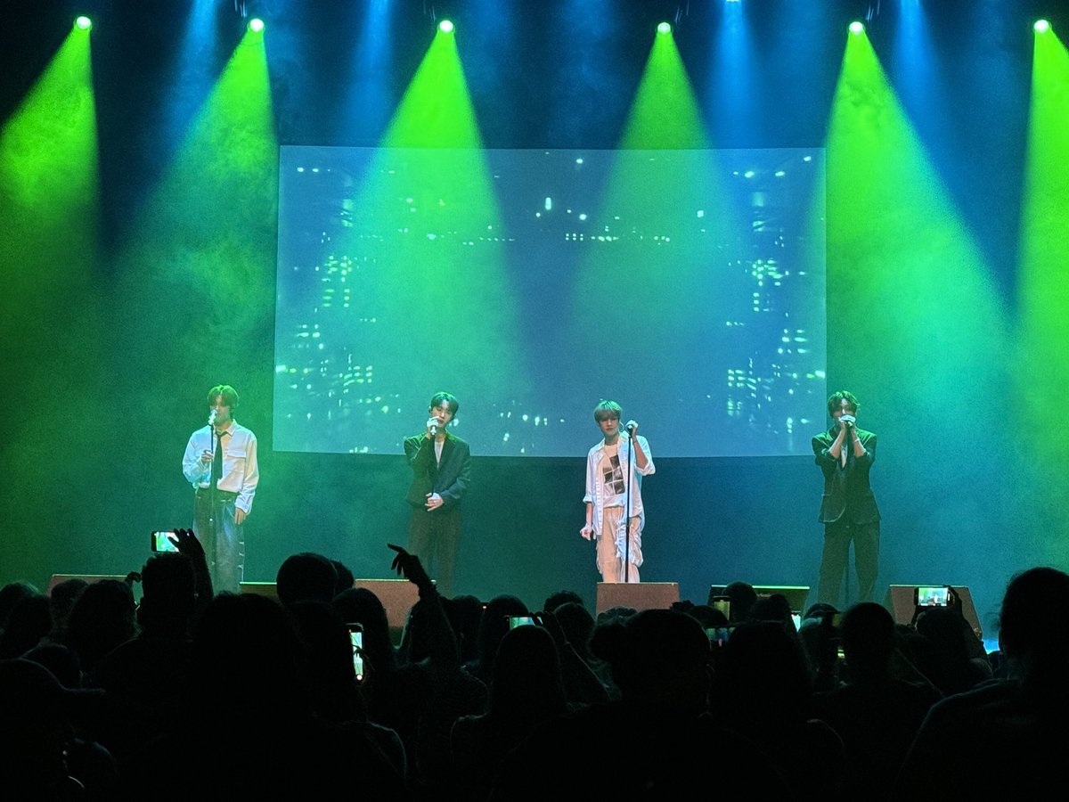 BDU4official's tweet image. [📸]
B.D.U First World Tour for Wishpool: Flash &amp;amp; Light 💫

Thank you Chicago 💛
It was a very happy time🍀

#BDU #비디유 #BDUtourforWISHPOOL
#BDU_In_Chicago #USA