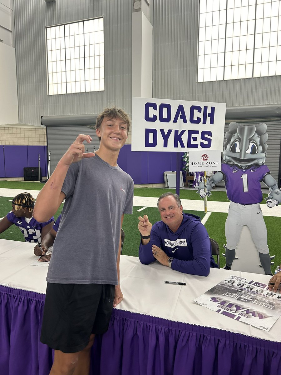 Had a great time <a href="/TCUFootball/">TCU Football</a> at meet the HornFrogs! Awesome time meeting <a href="/CoachSonnyDykes/">Sonny Dykes</a> !