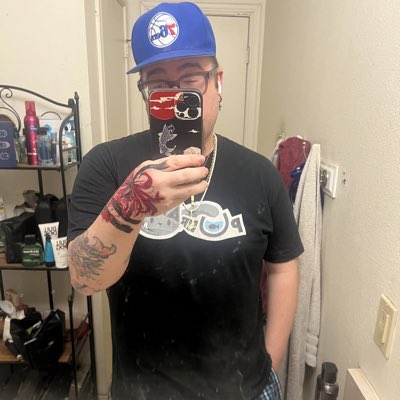 KomodoBrothers_'s tweet photo. #NewProfilePic https://t.co/VkokB9DnPz