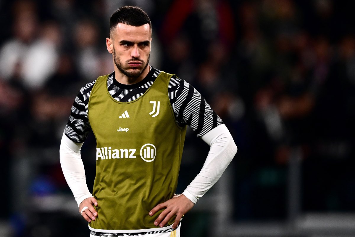 juvefcdotcom's tweet photo. ❗️ Juventus consider reinstating Kostic to the squad as Yildiz backup

Read more: https://t.co/Ulpd93Iwoi https://t.co/omHxgEXeSL