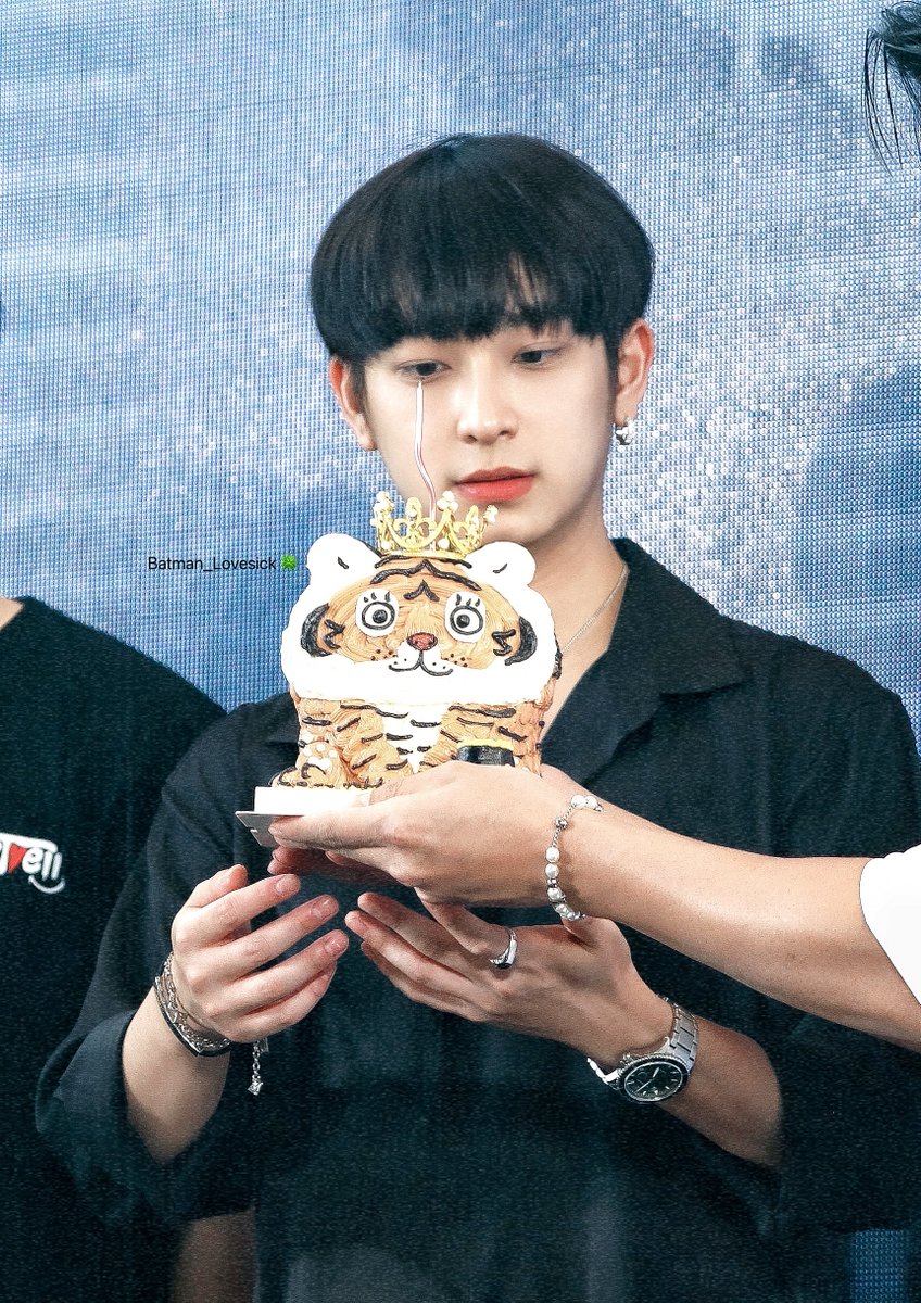 batman_lovesick's tweet photo. DAY 4 💛

RT &amp; QT to vote for Chimon

200 retweets = 200 tickets 
500 retweets = 600 tickets 

🔗 https://t.co/2DAK5YJi6c

@STARFOCUS_AS @StarFocusTeam 

#ChimonWachirawit 
#ชิม่อนไงจะใครหล่ะ
#VoteChimonStarFocusDay4 https://t.co/iQI1qjPF5S