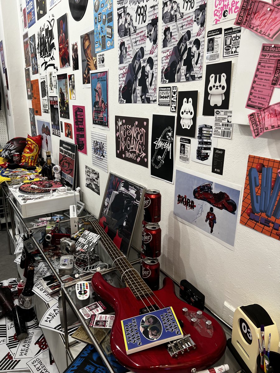 Heartp0psup's tweet image. 디피에 영혼이 담겨있는 걸 두 눈으로 똑똑히 봤습니다
너무 고생 많았어요 🥹 여상이도 발도장 찍고 감 !! 🐾

#MATZ_comin_right_here
#맏즈카페