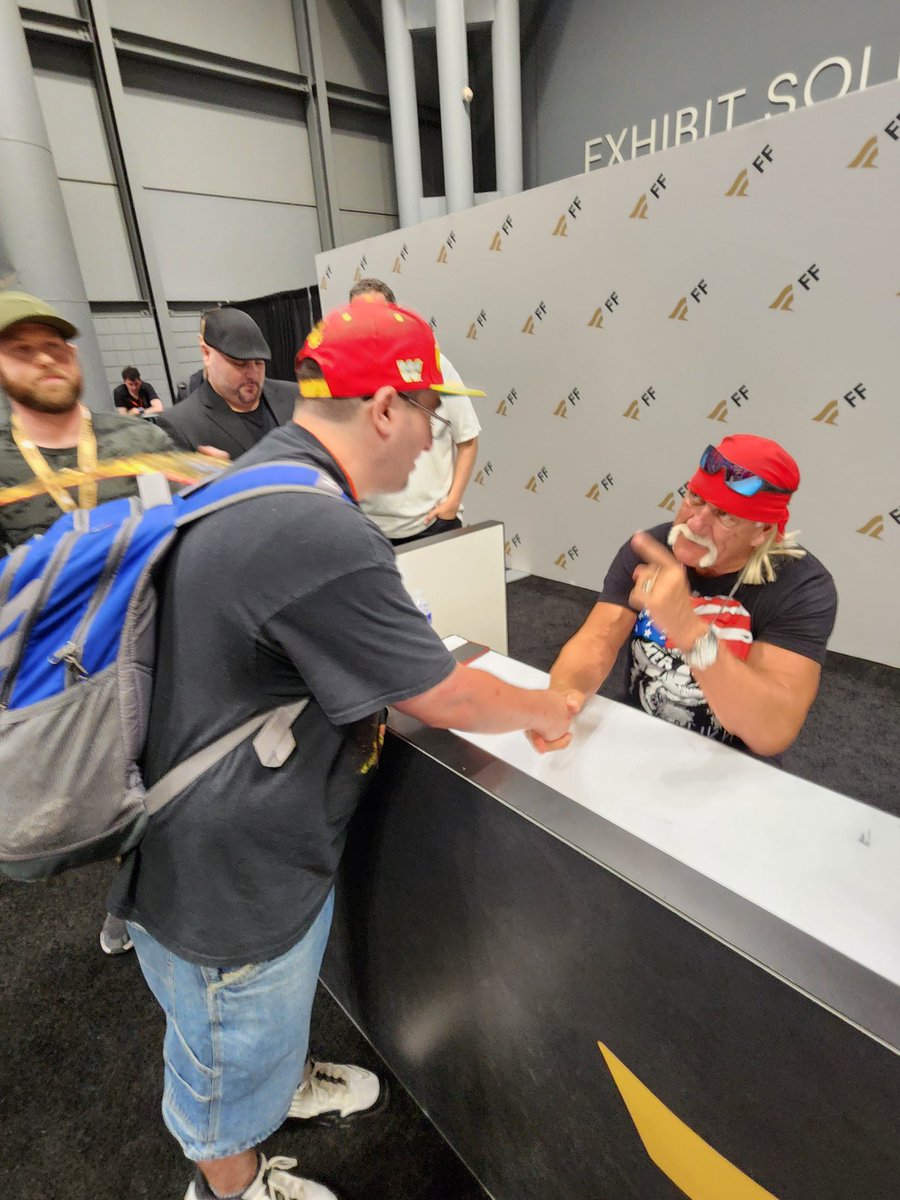 rfranzese723's tweet photo. @HulkHogan i want to thank you for being my hero growing up and thank you for being such a great guy in person. Tried to meet you numerous times and life things happen and i was finally able to meet you and it was one of the best moments in my life. HULKAMANIAC 4 LIFE https://t.co/p15l9Uda2Z