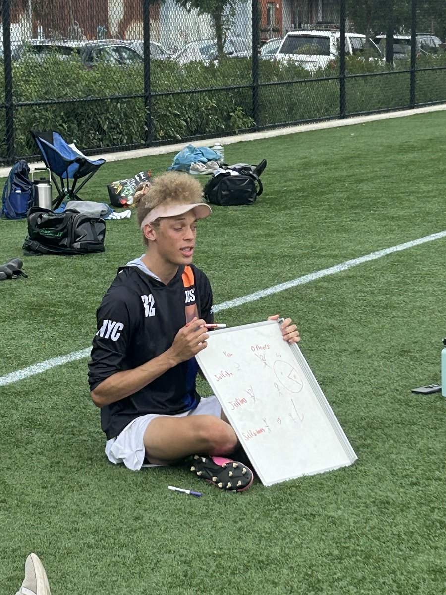 king elisabeth tweet media