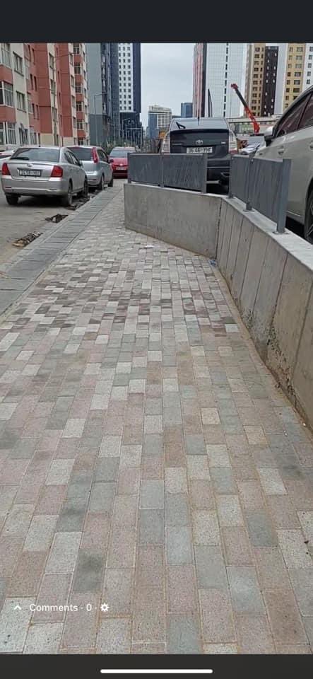 Төв Цэнгэлдэхийн чинь яг зүүн талд бгаа 130-р сургуулийн явган хүний замаас номингийн барьж бгаа Вегасити хороолол явган хүний зам хулгайлсаар иймхэн зайгаар хэдэн зуун хүүхэд хичээлдээ зорчихоор болчоод бна. <a href="/manduuln/">Manduul Nyamandeleg</a> <a href="/KhNyambaatar/">Х.Нямбаатар</a> бүүр бетондож тэлсэн бна. Энийг шалгаж өгнө үү