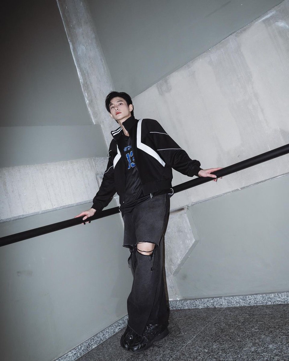 SupanutOfficial's tweet photo. [240819] @supanut_l ’ IG Update

หล่อเท่ห์ 😎

#supanut #Myaries https://t.co/62OpHz1XOn