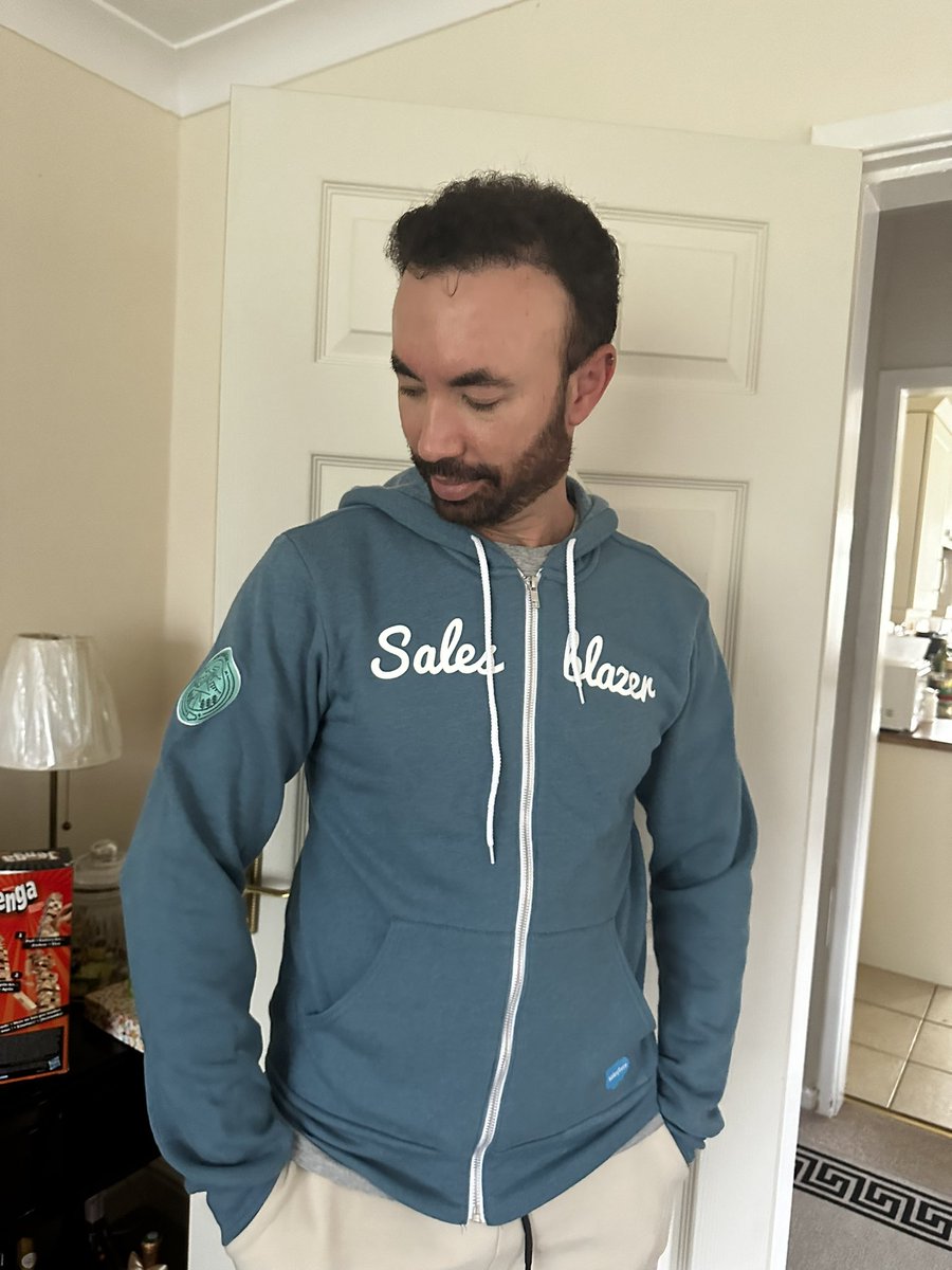 CarlosO71133639's tweet photo. I received my little gift now, still part of Salesforce World Tour London 2024! #salesforceWT https://t.co/LRsaaQXoH5