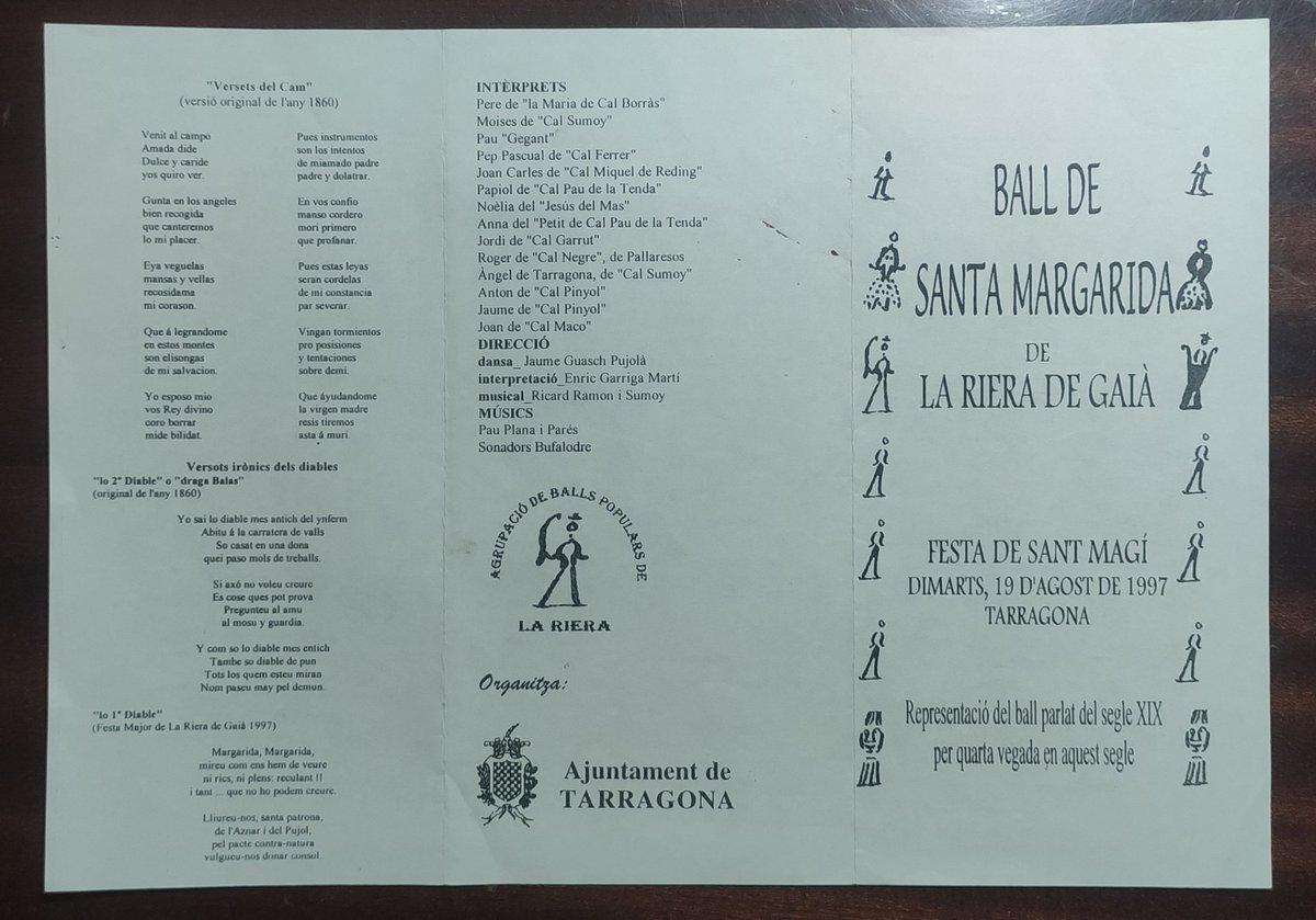 elpoblesmemoria's tweet photo. Tríptic de la representació del Ball de Santa Margarida de #laRiera a les festes de #SantMagí de l'any 1997.

El tríptic correspon a la representació del migdia, amb l'explicació del ball, els emplaçaments de les escenes, els versos finals i el repartiment.

Algú en té imatges? https://t.co/OsLR7Ul1nW