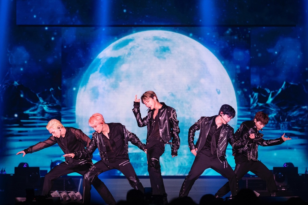 Kstyle_news's tweet photo. WayV、自身初アジアツアー「ON THE Way」を名古屋で幕開け…日本デビュー曲を全世界初披露
https://t.co/wwKnFhH4Nw

#WayV #威神V https://t.co/THkG5mt44v