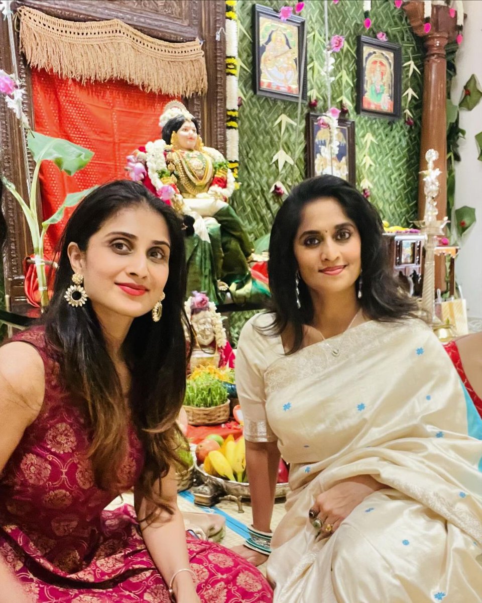 123telugu's tweet photo. Photos : #ShalaniAjith with sister #Shamlee
https://t.co/t47g7PQVbx
#123telugu https://t.co/t3VEHOlnwQ