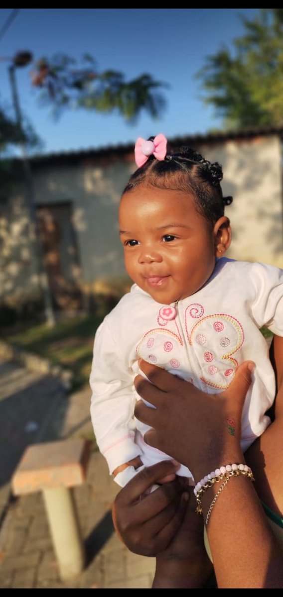 minha criança favorita, meu grude, minha vida, minha " glória 🦛 do Madacascar" 😂 te amo minha godinha brigona ♥️