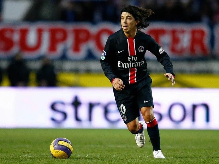 Jorge_BarriL's tweet photo. MARCELO #GALLARDO HABRÍA LLAMADO A MARCELO #GALLARDO PARA QUE ABANDONE #PSG Y SE SUME A #RIVER 💣💣💣 https://t.co/86nN39ZGTV