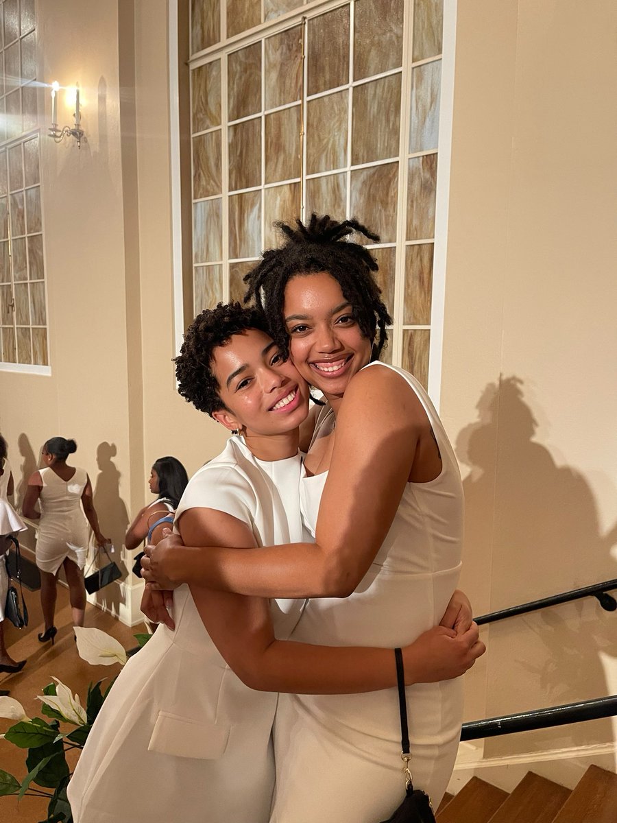 lifeas_jayla's tweet image. I wear many hats, but my favorite is big sister. #Spelman28