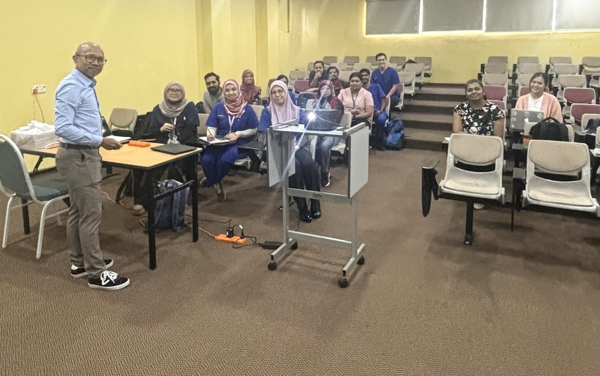 Mohd Idzwan (@prof_idzwan) on Twitter photo Training Masters EM PGY3 #GEM4EMS Training Masters EM PGY3 #GEM4EMS