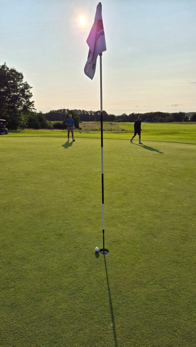 Aaron Bowen tweet media