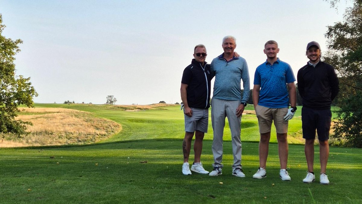 Aaron Bowen tweet media