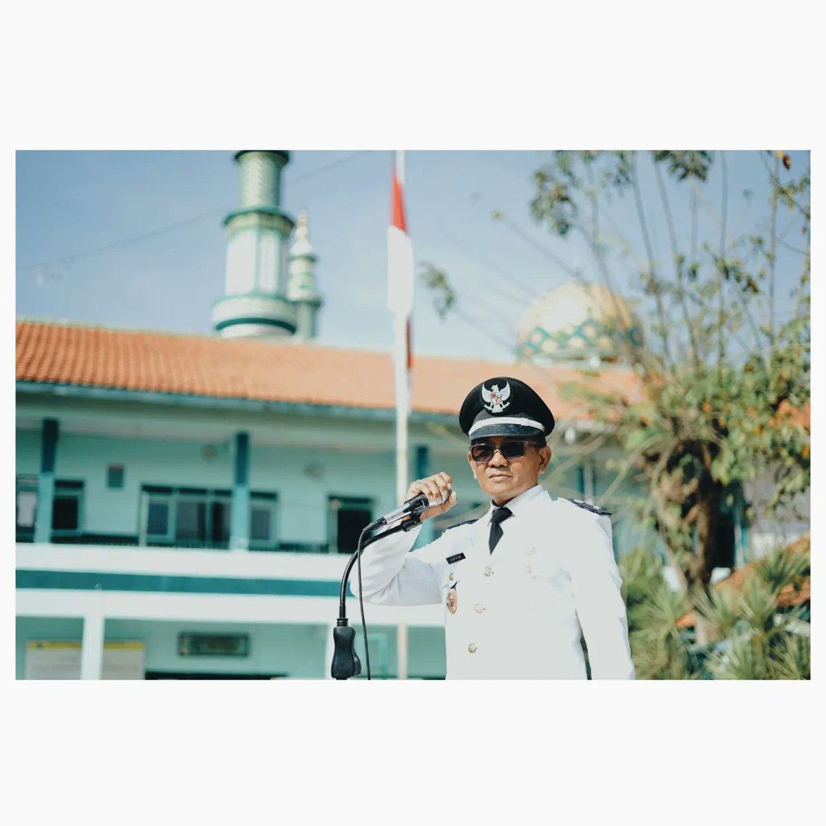 samborejo's tweet photo. Upacara Hari Kemerdekaan Republik Indonesia ke 79

#HUTRIKe79 
#latepost https://t.co/l4OmZ0kNe2