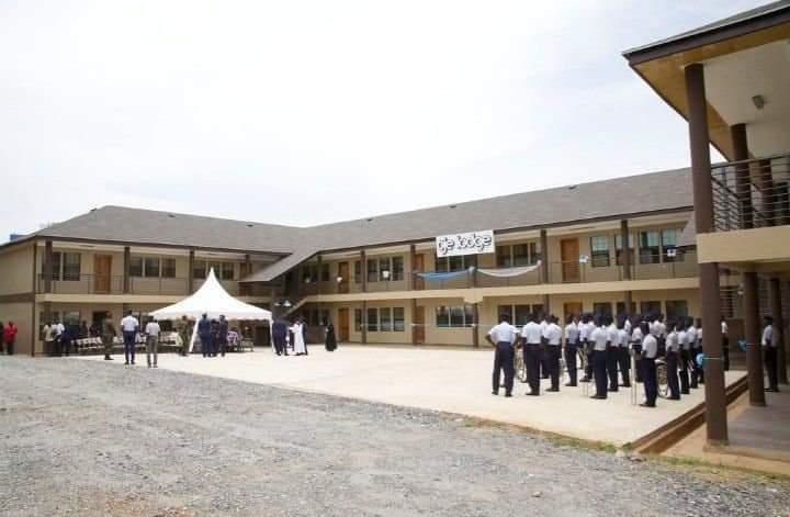 NdcProjects's tweet photo. President John Mahama inaugurated the 'Oje Lodge', an accommodation complex for young officers of the Ghana Air Force at Takoradi.
#Focus #NdcProjects https://t.co/5T7s6E9AiO