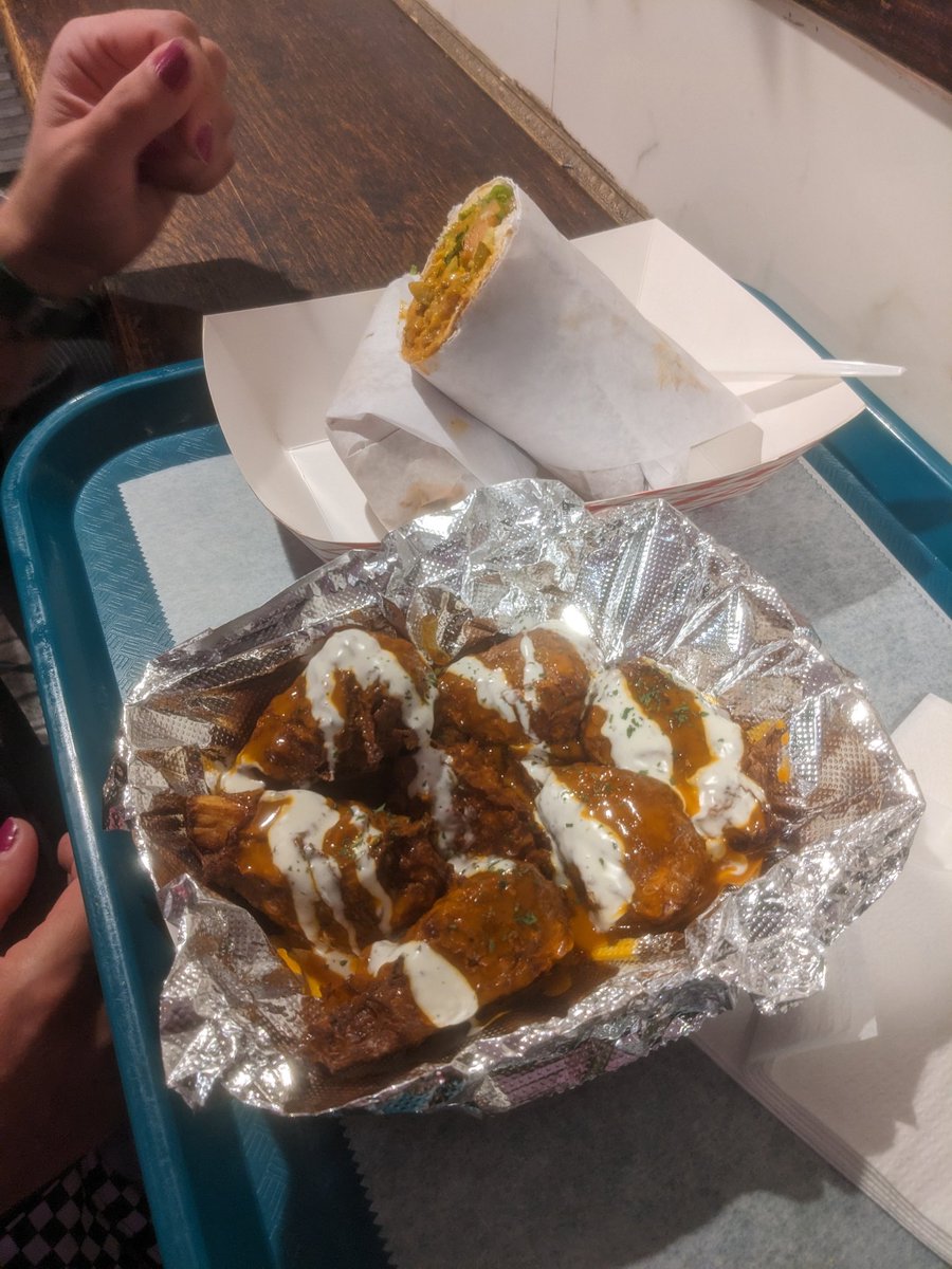 StaircaseWit42's tweet photo. Also snagged some amazing wings at Vegan on the Fly. https://t.co/6g0zt1XMH9