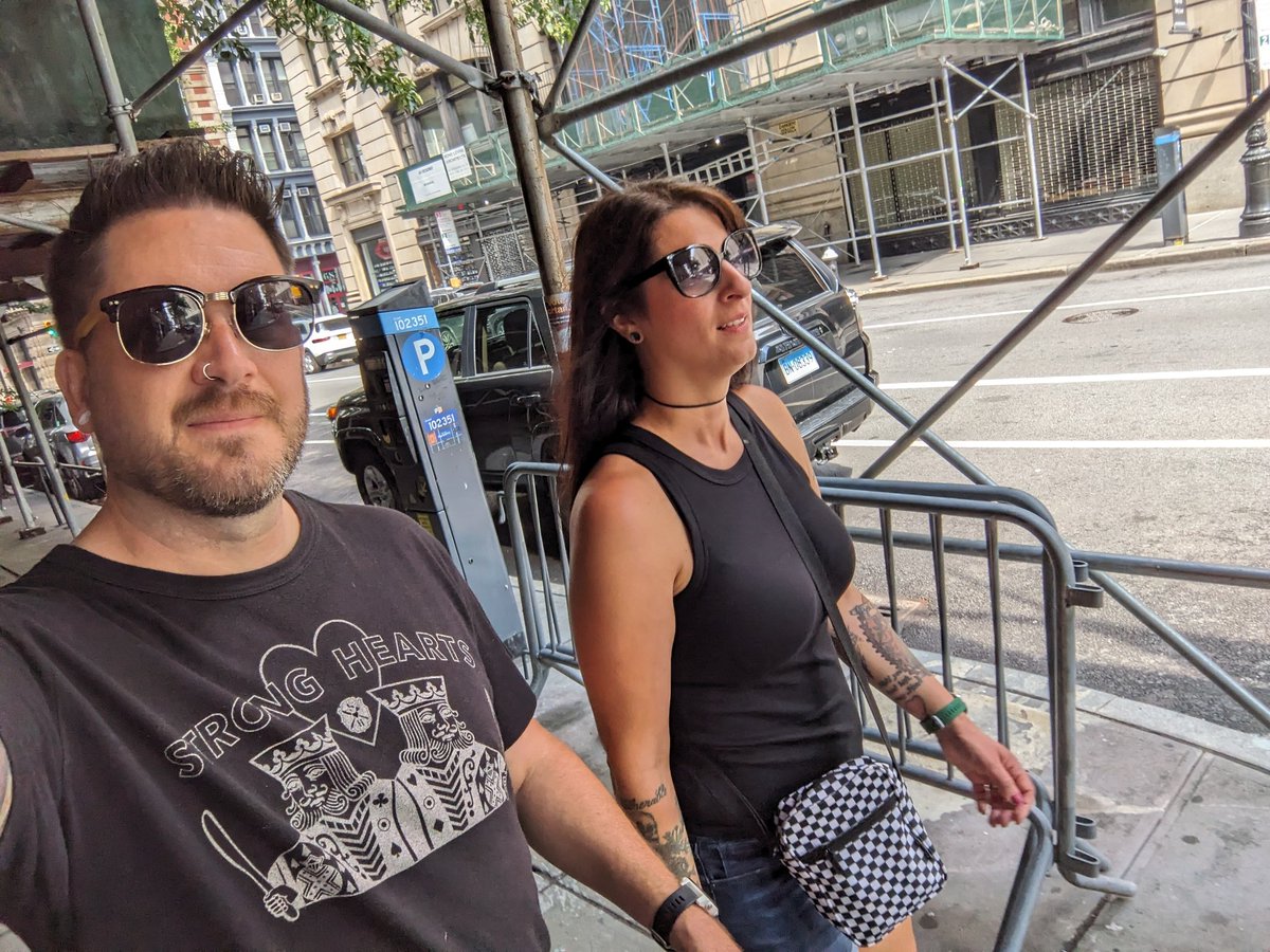 StaircaseWit42's tweet photo. Got to make a quick NYC trip with @SummerStars19 to see Taking Back Sunday again. 🥰 https://t.co/xY4ZXwT1qk