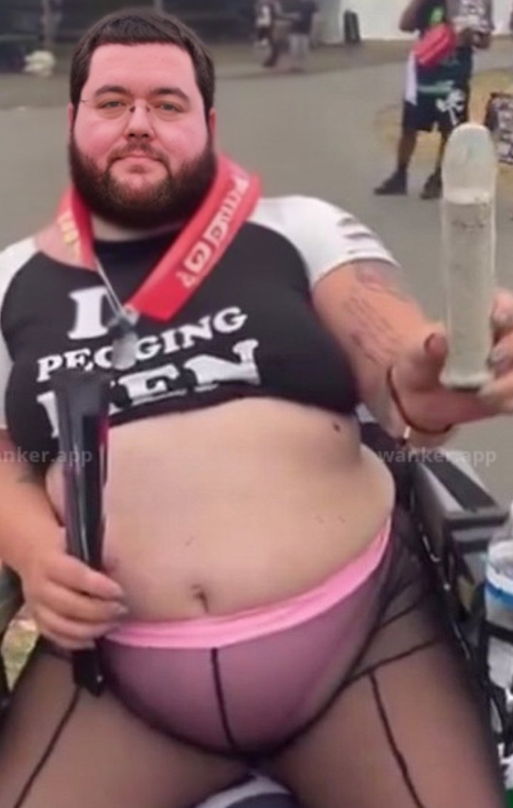 Bojinglestheth1's tweet photo. @royal_bobby24 @DramaAlert Looks like @boogie2988 https://t.co/KFexqTVQ6B