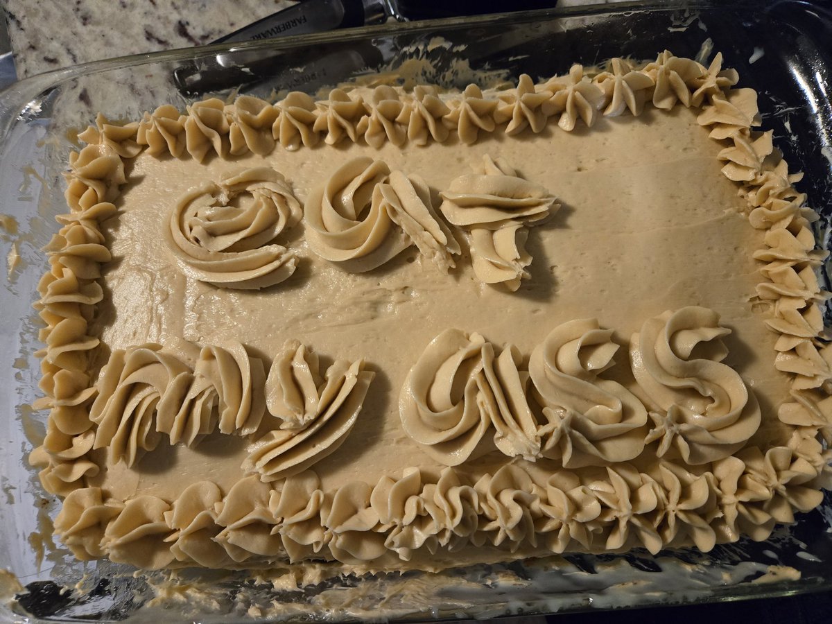 ZadiusV's tweet photo. First time decorating a cake...

What do you think? https://t.co/gBkLSsKEPh