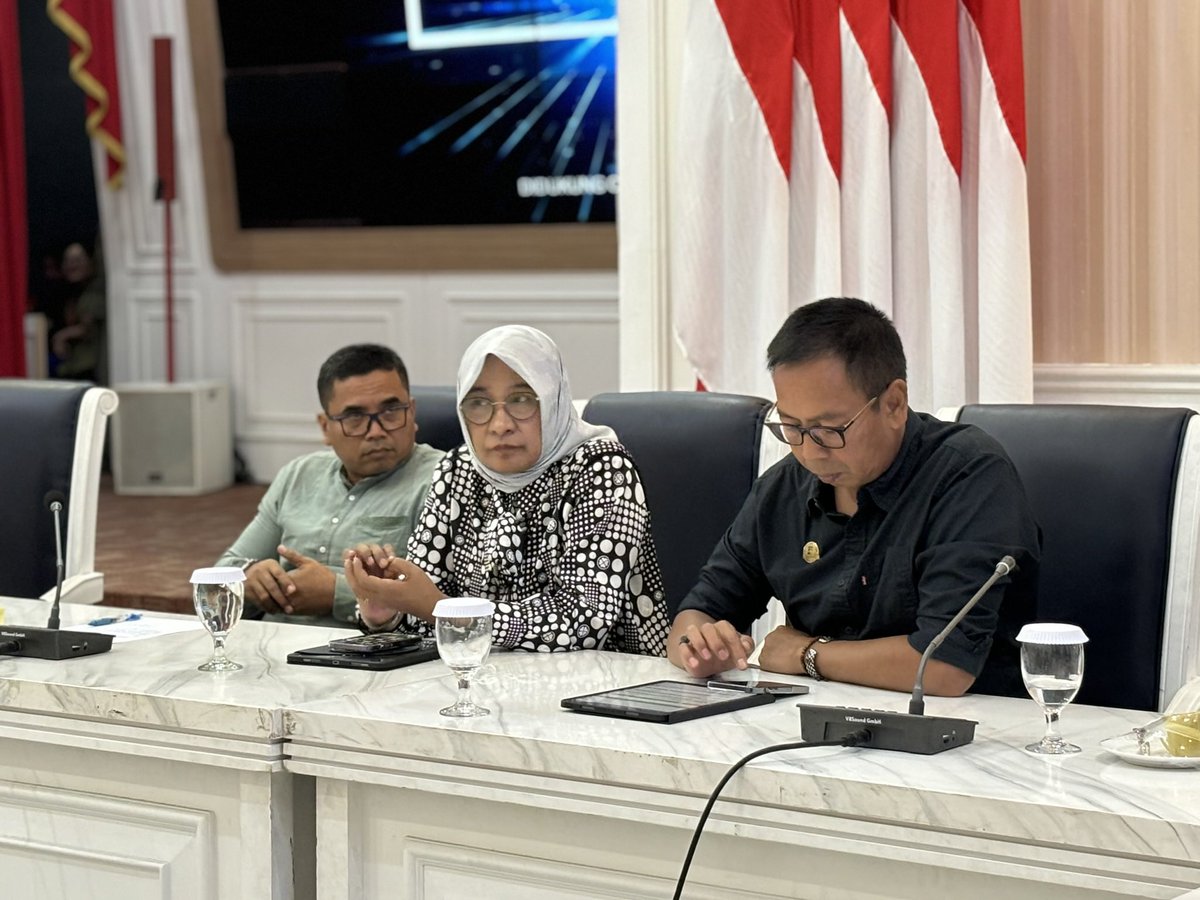 InspektoratBGR's tweet photo. Sampurasun 👋

Selasa, 30 Juli 2024 
Hari ini dilaksanakan Launching Transformasi Jaringan Dokumentasi dan Informasi Hukum JDIH Kota Bogor 5.0 bertempat di Ruang Rapat SriBima Balaikota Bogor 

#InspektoratDaerahKotaBogor #JDIHKotaBogor #KotaBogor #BogorBerlari https://t.co/Wup7sQA1uP