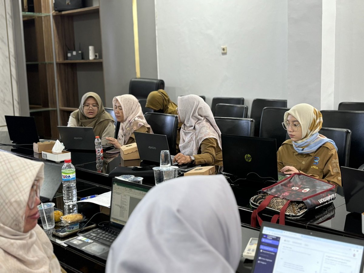 Sampurasun 👋
Senin, 5 Agustus 2024 

Hari ini Dilaksanakan Rapat Penbahasan Teknis Pengisian Penilaian Mandiri SPIP Terintegrasi yang dilaksanakan di Ruang Rapat Inspektorat Daerah Kota Bogor 

#SPIPTerintegrasi #InspektoratDaerahKotaBogor #KotaBogor #BogorBerlari