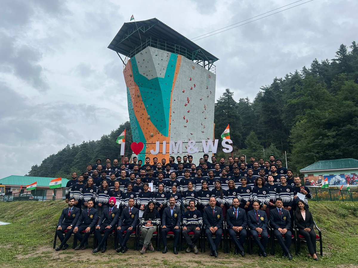 SpokespersonMoD's tweet photo. .@jimwsofficial successfully concluded Basic Mountaineering Course conducted from 25 July to 17 Aug 2024. A total of 88 trainees across the country participated in the course. The course was conducted in two phases.

@giridhararamane https://t.co/Pv0Fktfh7W