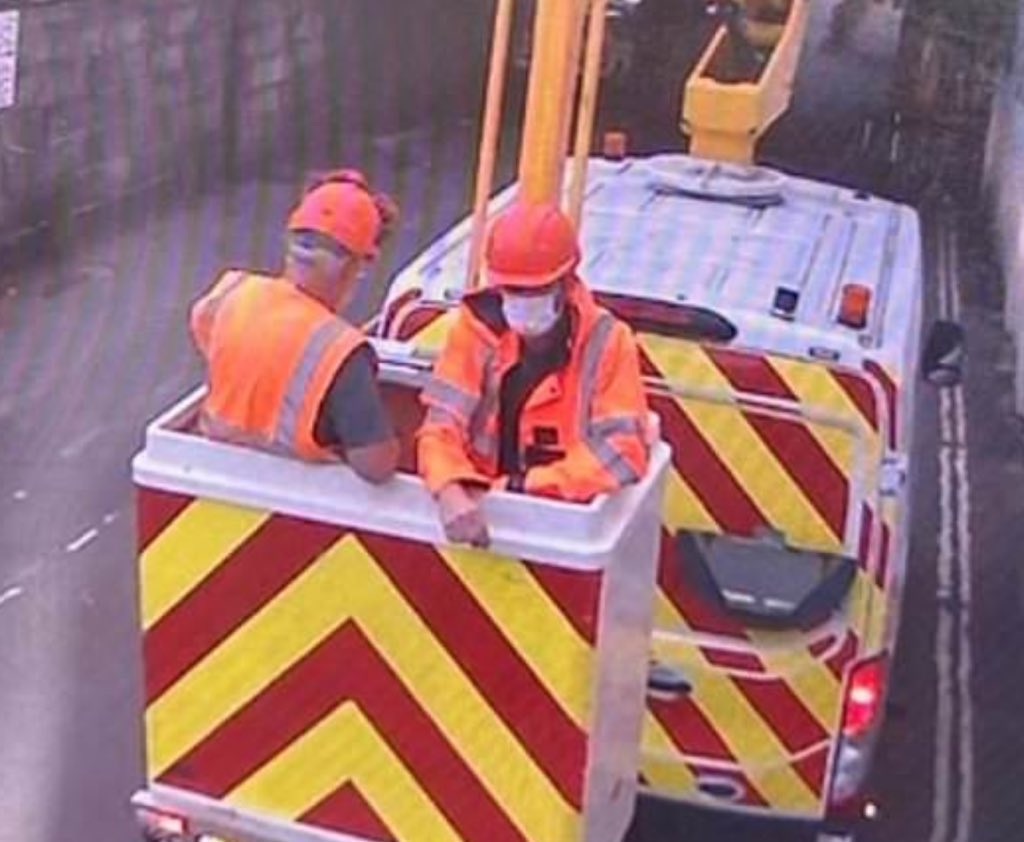 #banksy anybody else have cctv footage of banksy doing his work?  #londonbanksy