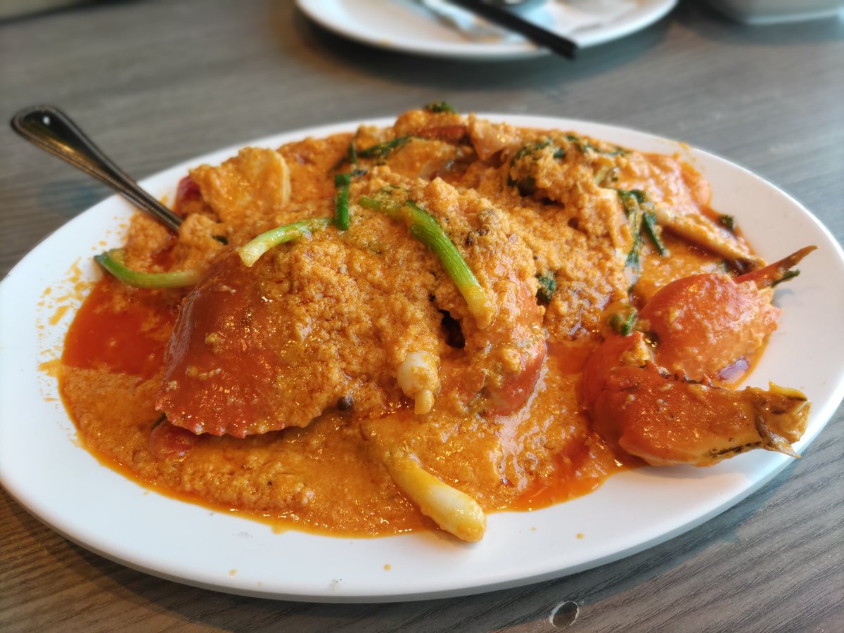 Halkon_'s tweet photo. ソンブーンでプーパッポンカレー！
食べるまでカレーなんだと思ってたけれど、食べたら全然カレーではなくて卵炒めのほうが近いなと思いました😋
カニ嫌いの夫もおいしい！！ととても満足✨カニチャーハンと食べるのがベストマッチでした！🥰
#カニチャーハン #プーパッポンカレー #タイ観光 https://t.co/XTbQWjL2a5