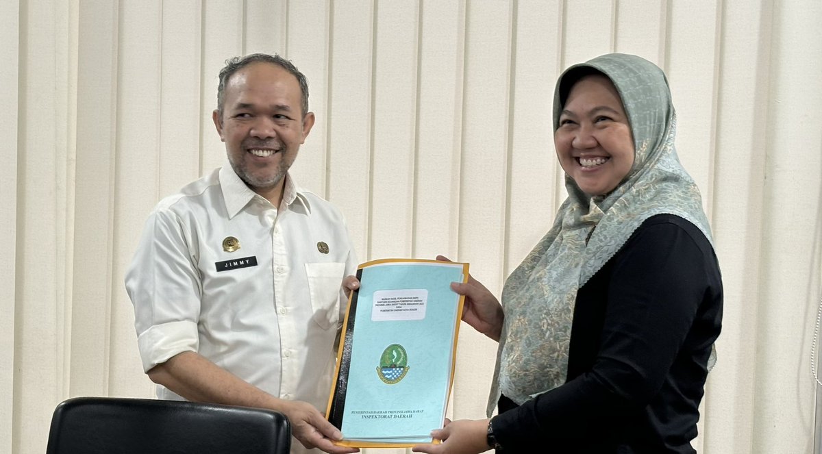 Sampurasun 👋
Selasa, 6 Agustus 2024 
Hari ini di Ruang Rapat Inspektorat Daerah Kota Bogor dilaksanakan kegiatan Penyerahan NHP dan Exit MeetingTim Pengawasan Inspektorat Provinsi Jawa Barat atas selesainya pelaksanaan  Pengawasan Bantuan Keuangan Provinsi Jawa Barat diKotaBogor