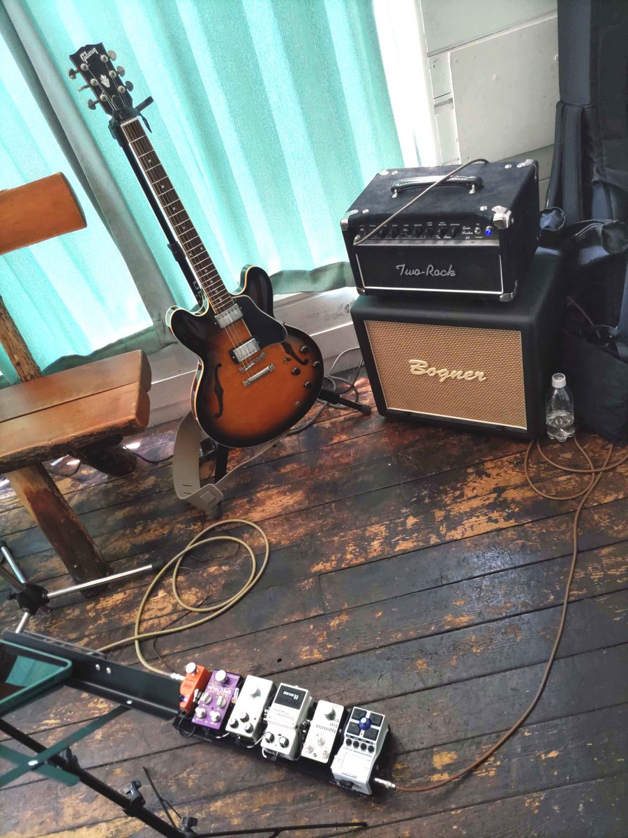 hidehisa_ssk's tweet image. 2ozライブご来場ありがとうございました！やっぱりこのデュオはスペシャルですね。有賀くんの新しい335めっちゃ音よかったし、途中お客さんからお借りしたPRS silver skyもすごいよかったな。料理も美味しくて最高✨また次回ライブ決まり次第告知させて頂きます🎸🥃🎸

#2oz
#2オンス
#佐々木秀尚