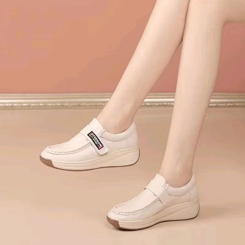 ErlinDonna's tweet photo. Cek sepatu wanita import tipe s578 dengan harga Rp151.200. Dapatkan di Shopee sekarang! https://t.co/e6rO4mGk4k https://t.co/DcXewQQ2tD